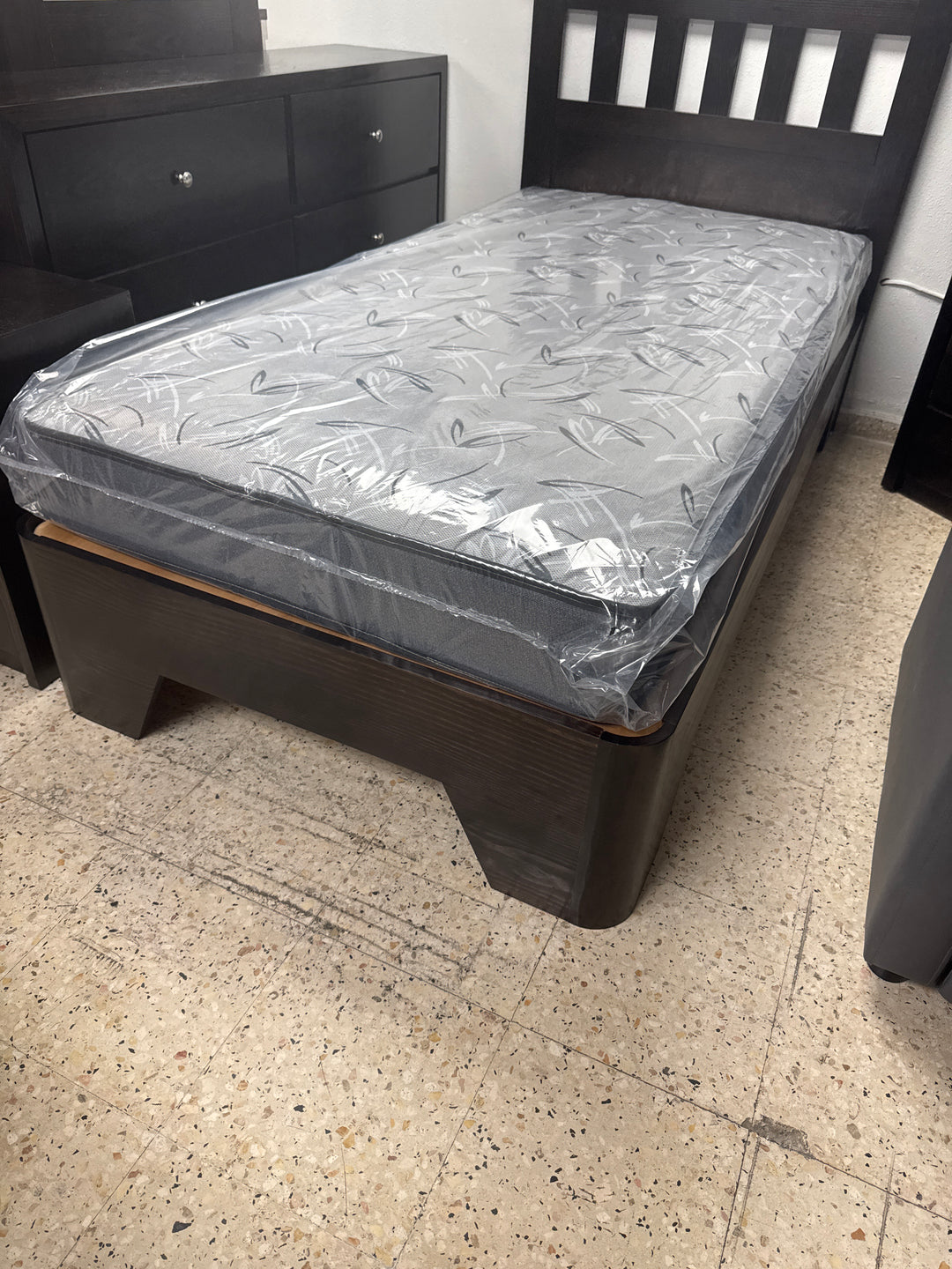 Plataforma Eliut patas madera