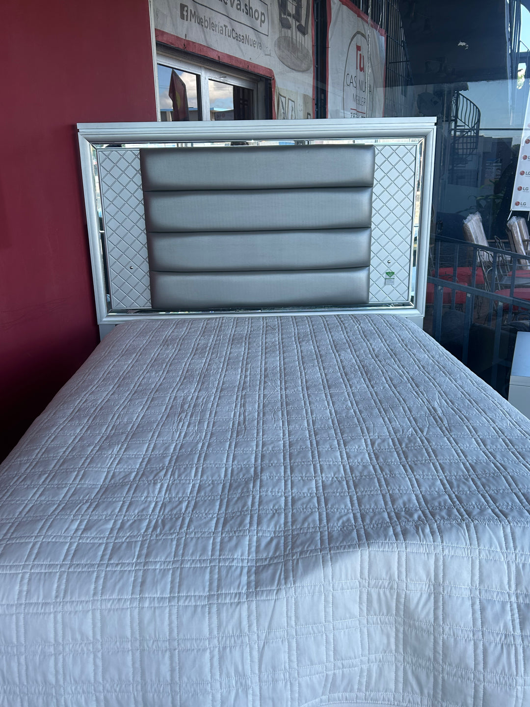 Juego de cuarto 52686 Queen (LIQUIDACION)